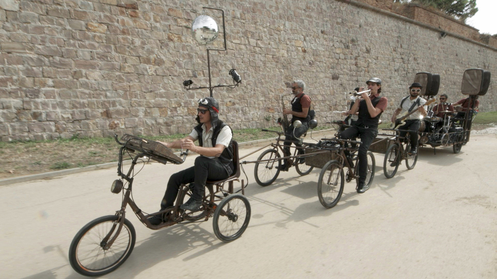 LaDinamo-Music on Cycles