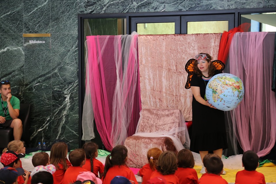 La Minúscula-Contes per a un món millor