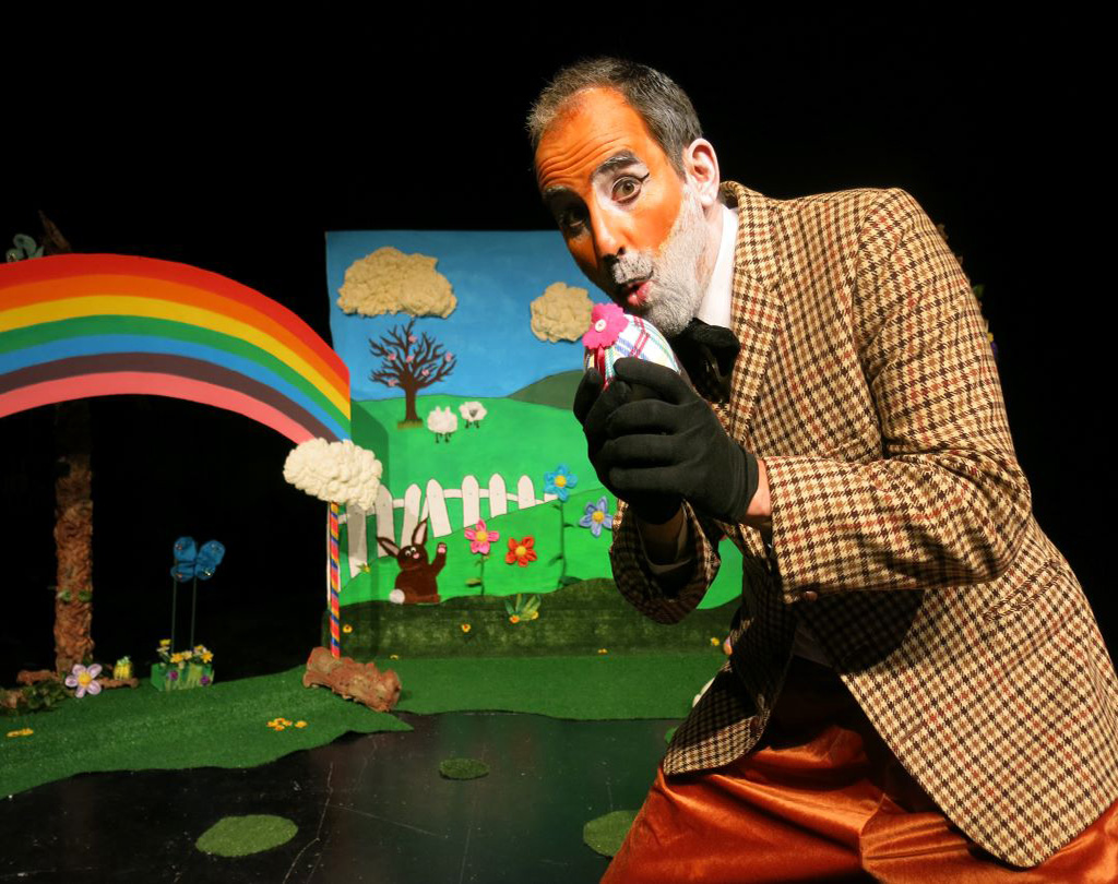 Funengo-Easter Bunny's Springtime Surprises (un espectacle familiar en anglès per a les biblioteques)