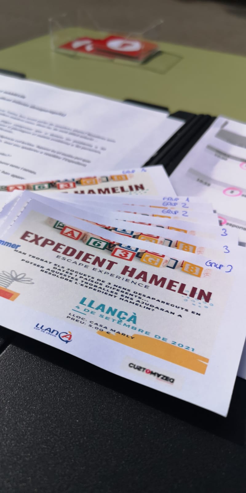 Customized, Escapes & Stories-Expedient Hamelin