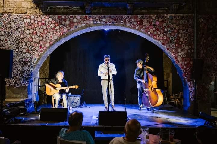 Cat Klezmer Trio-Una volta al món en 80 minuts