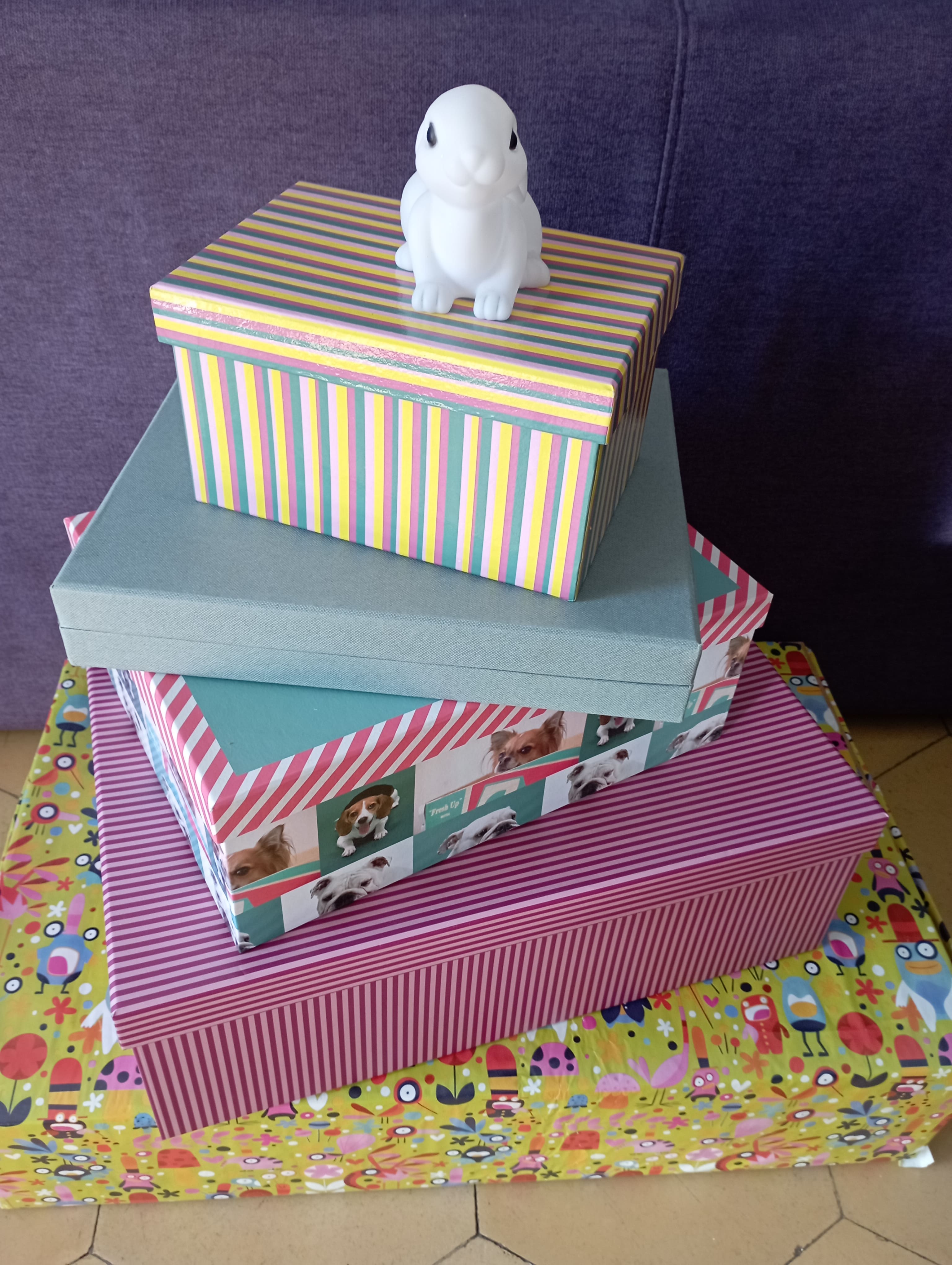 Piruleta Contes / La Quàntica Teatre-Biblionadons: Contes dins i fora les capsetes