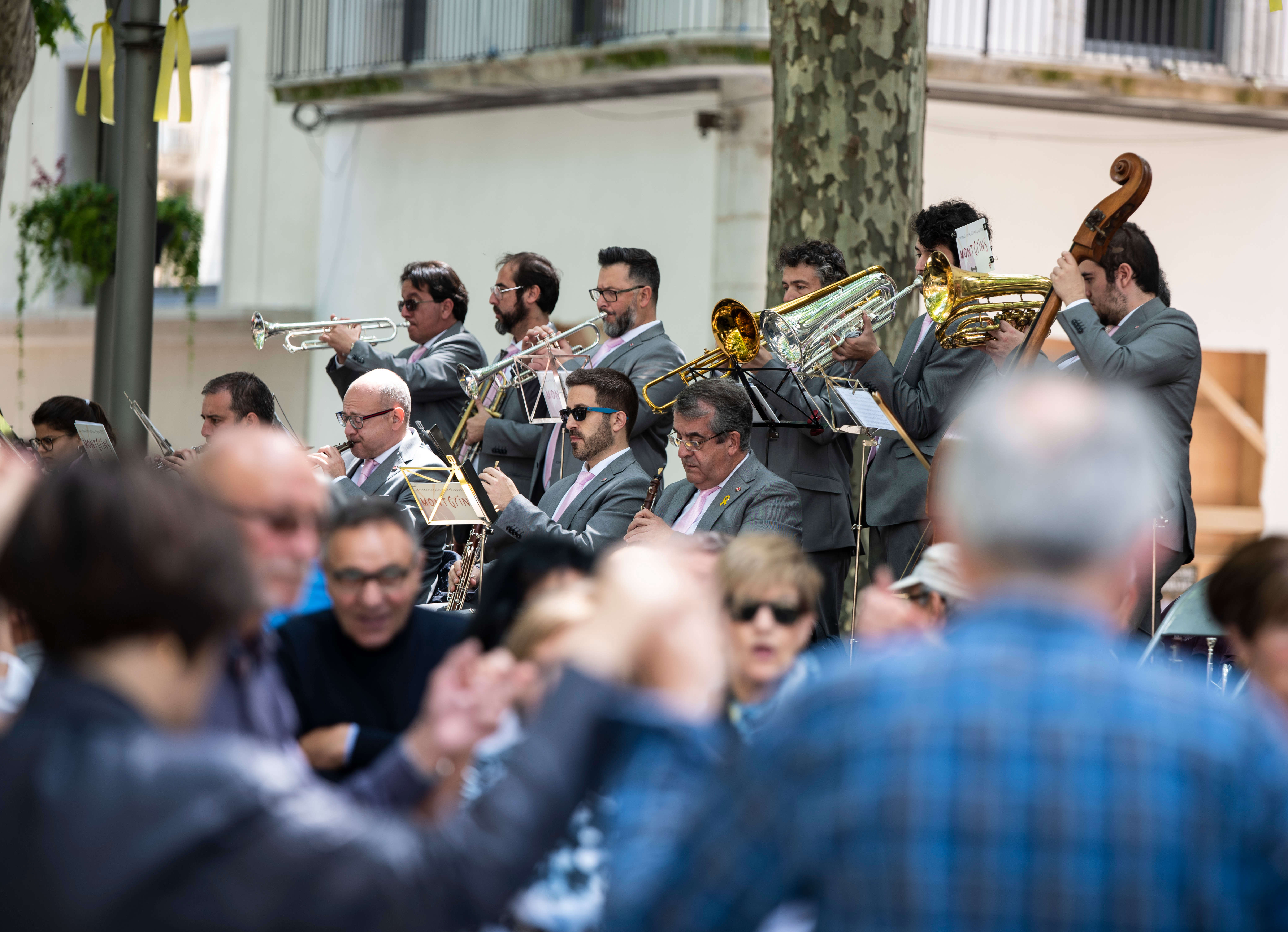 Cobla Orquestra Montgrins-Audició de sardanes (ballada) i altres