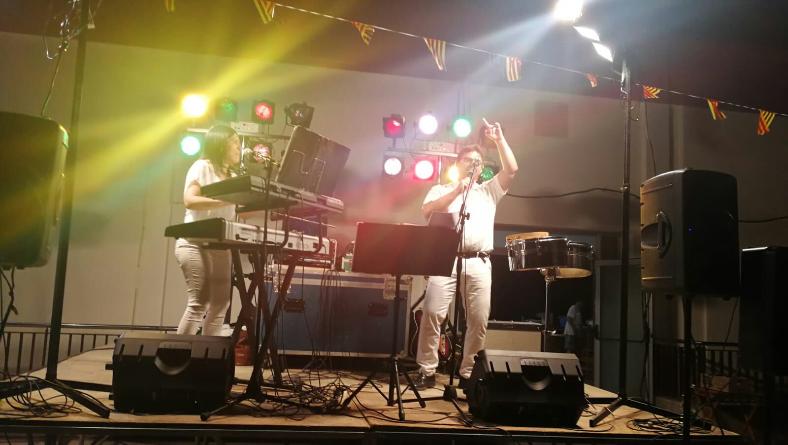 Duet Toni i Sandra-Festa a la fresca!