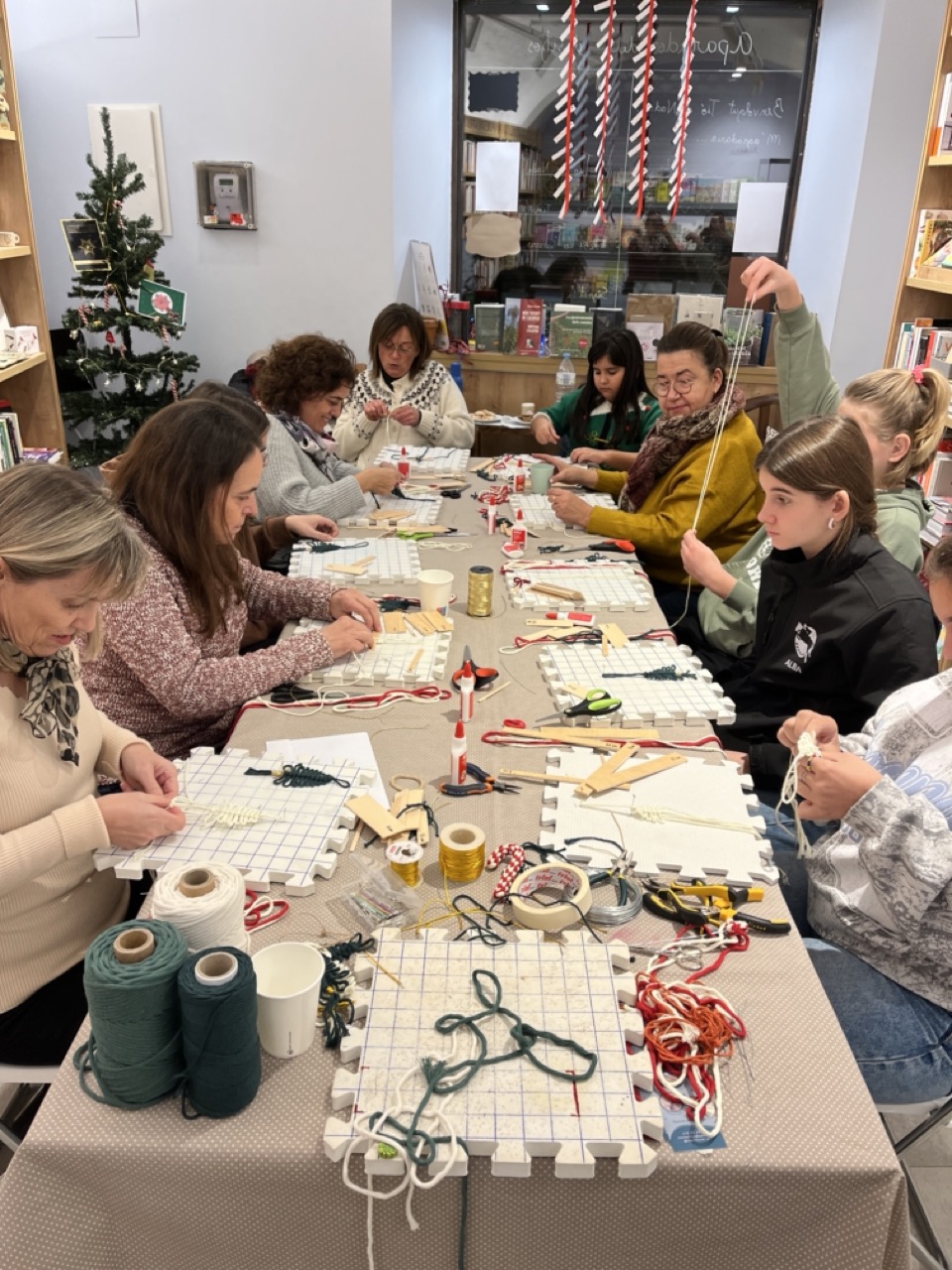 Clara Vallejo Barnosell-Ornaments de Nadal en macramé