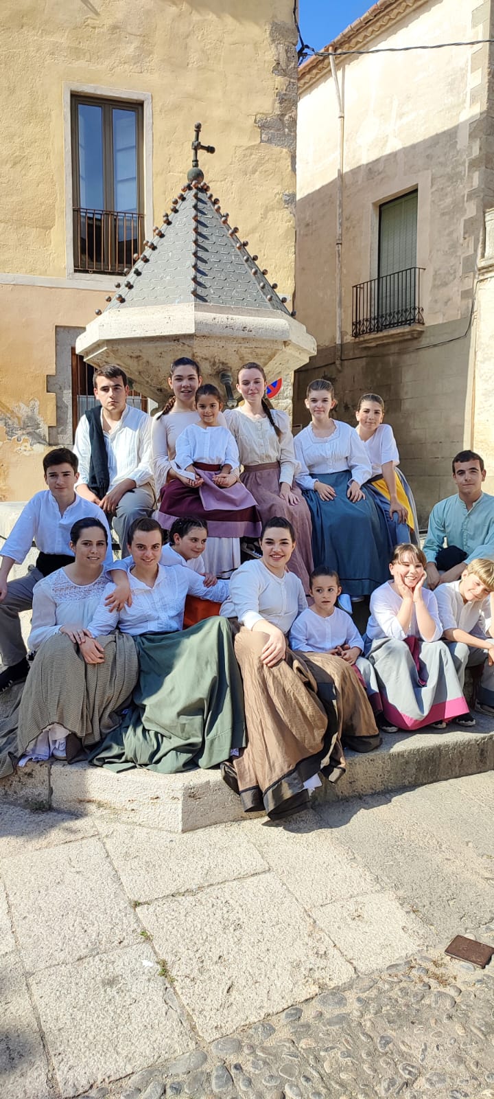 Agrupació Mediterrània Dansa de Figueres-Actuació de dansa tradicional i sardana