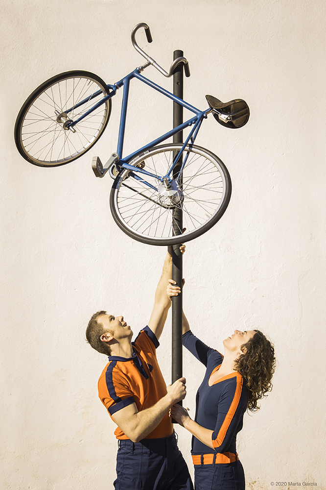 Companyia Nom Provisional-Qui cu qui què quina