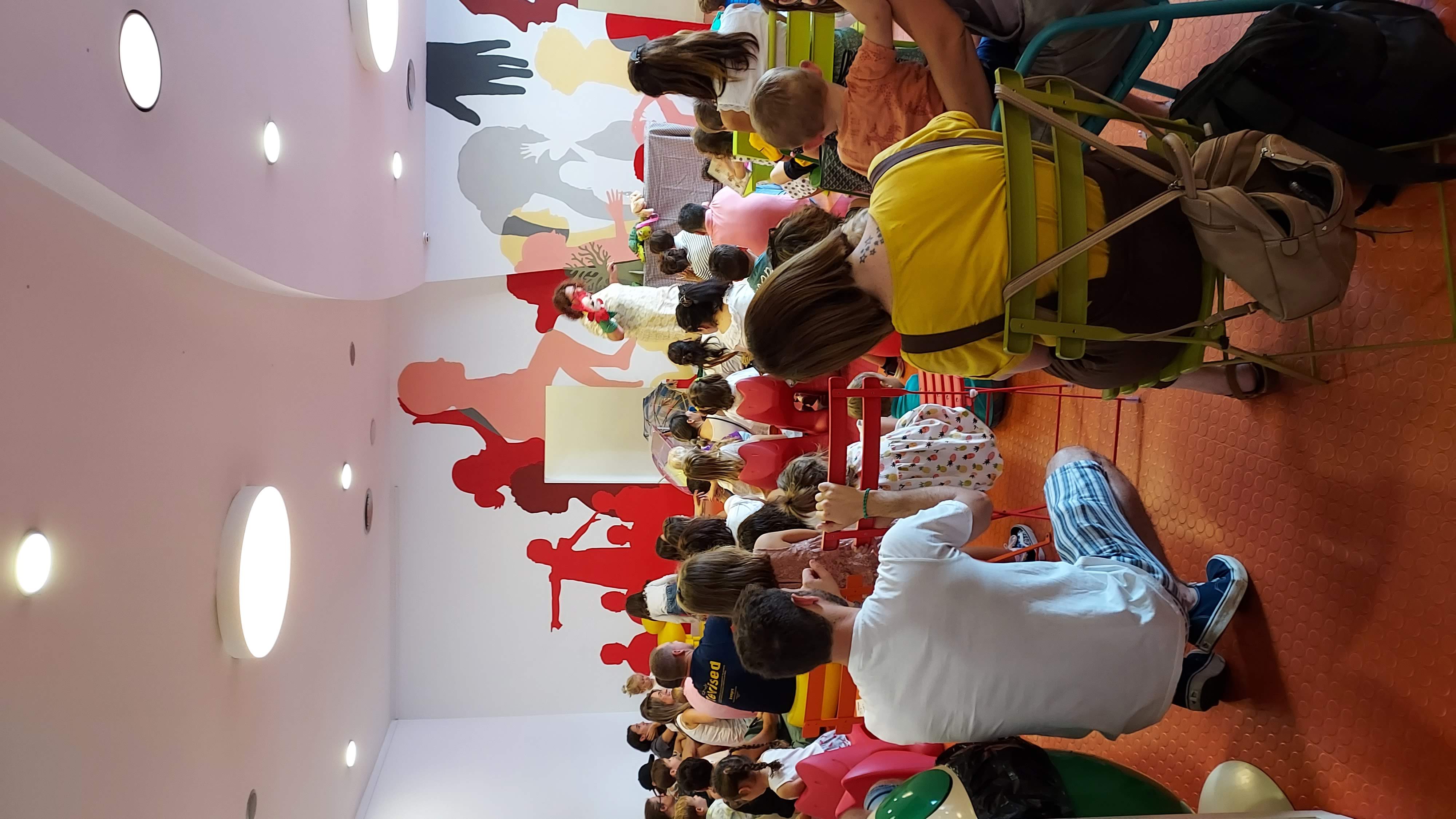 Borinotgroc / M. Dolors Arqué-Contamoixaines per a nadons (sessions amb sensacions per a nadons)