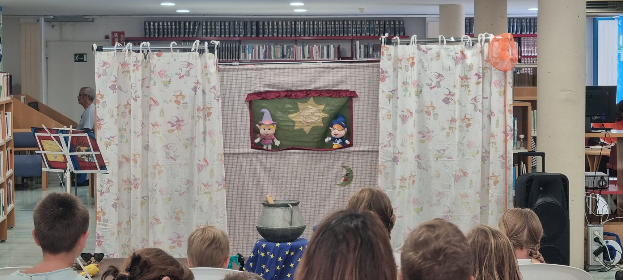 Teatre de Contacte-La Cric, la Crac i el retorn de les festes (versió per als més petits)