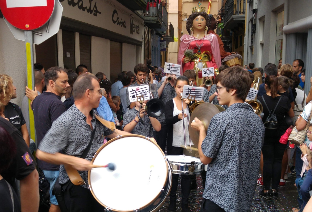 Cobla La Principal de Banyoles-Audicions de sardanes, oficis, cercaviles i balls vuitcentistes