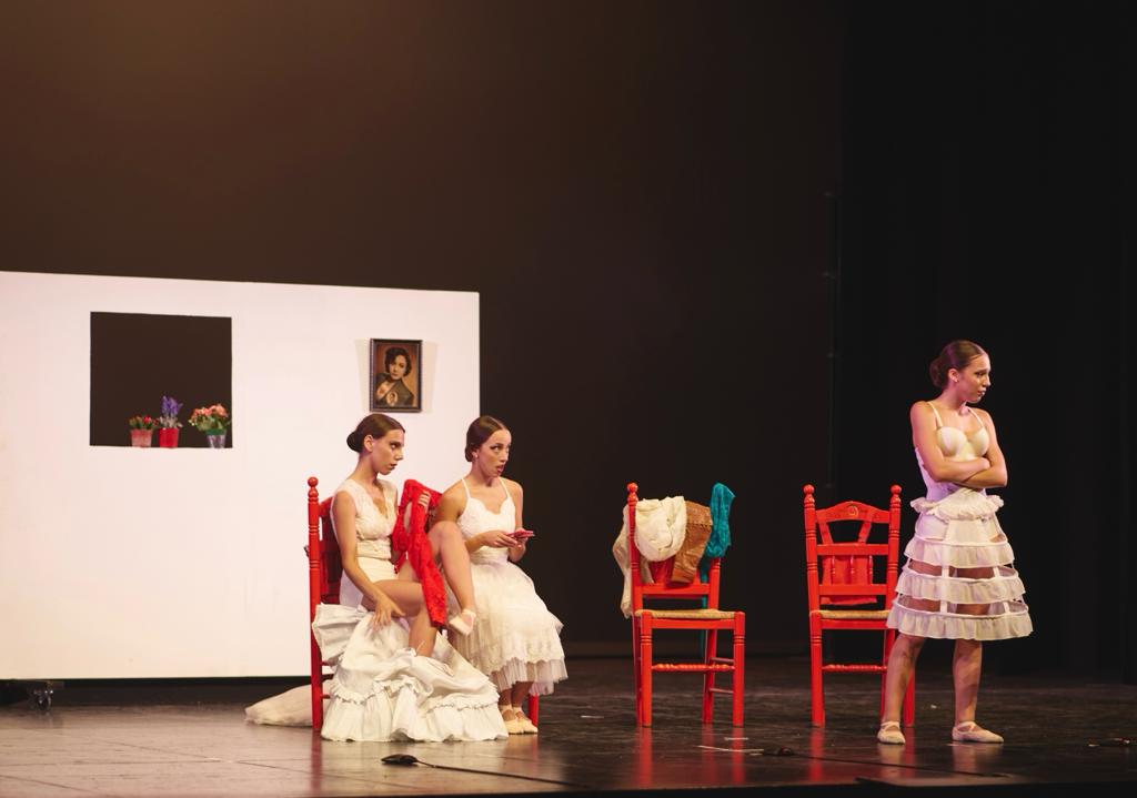 Jove Ballet de l'Escola de Flamenc Pilar Sánchez -La casa de Bernarda Alba 