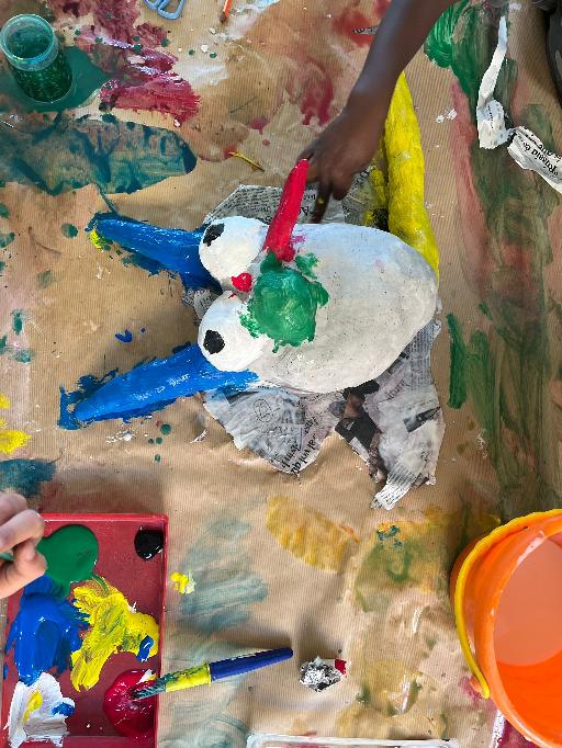 Estrodelira-Modela animals en magic clay, plastilina o paper maixé