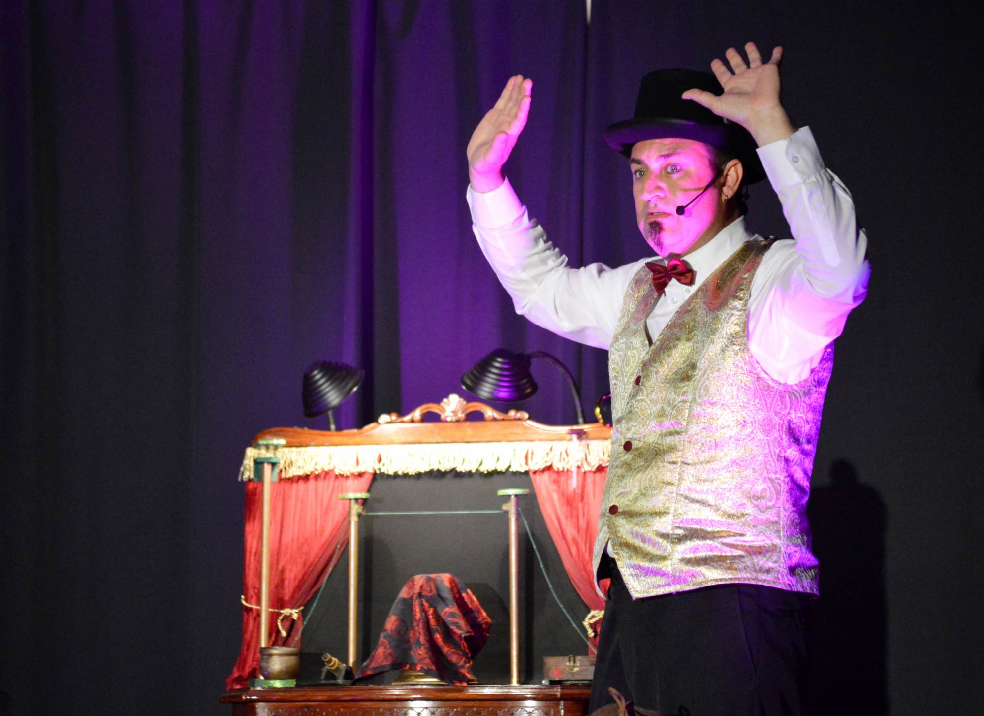 Fèlix Brunet-El domador de puces