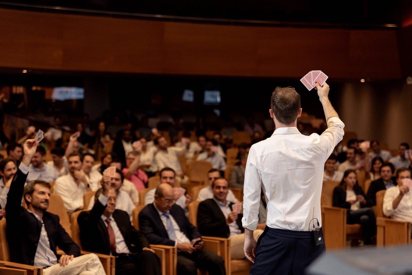 Pau Borrell, Teatre Màgic-Presentació d'actes