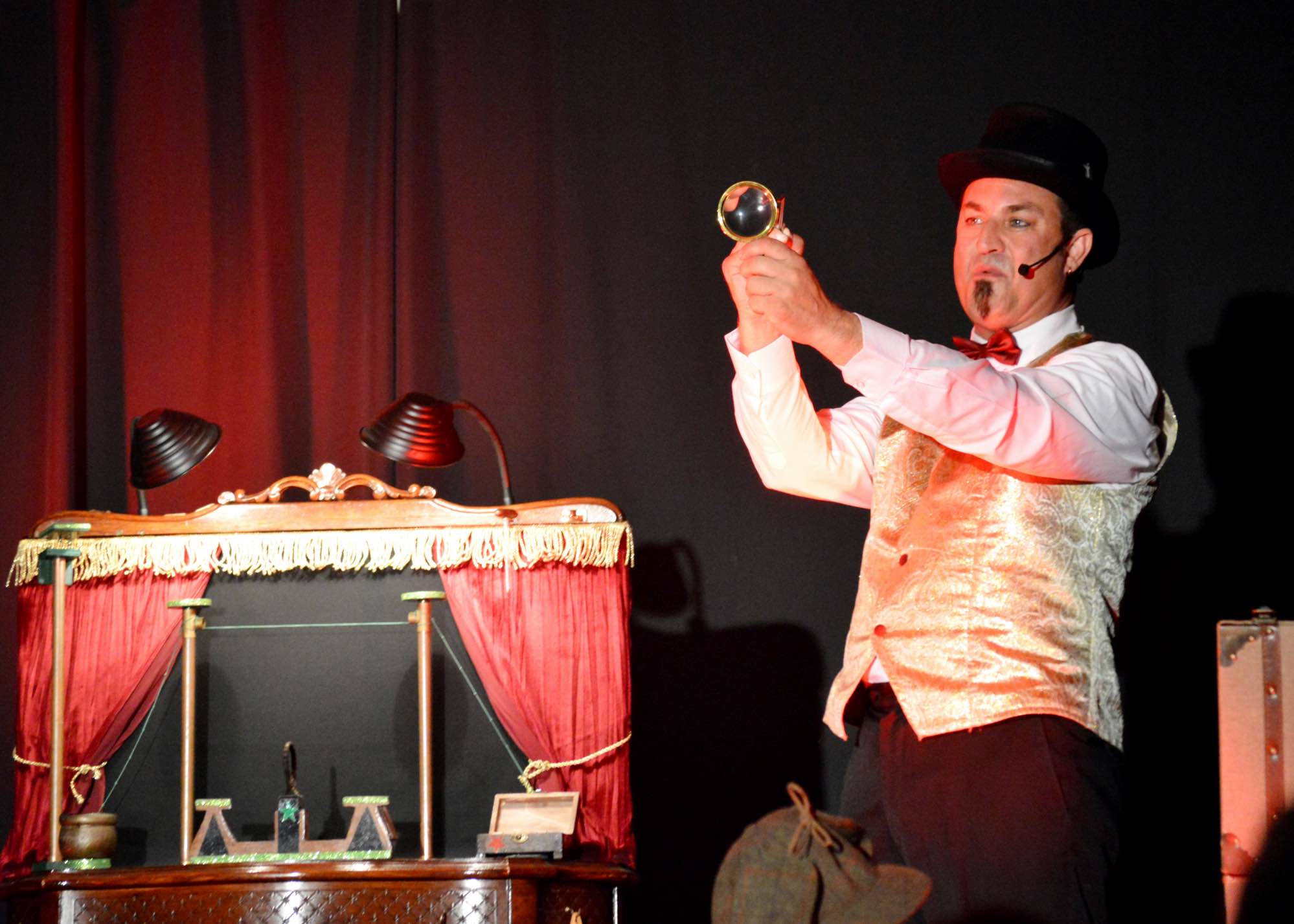 Fèlix Brunet-El domador de puces