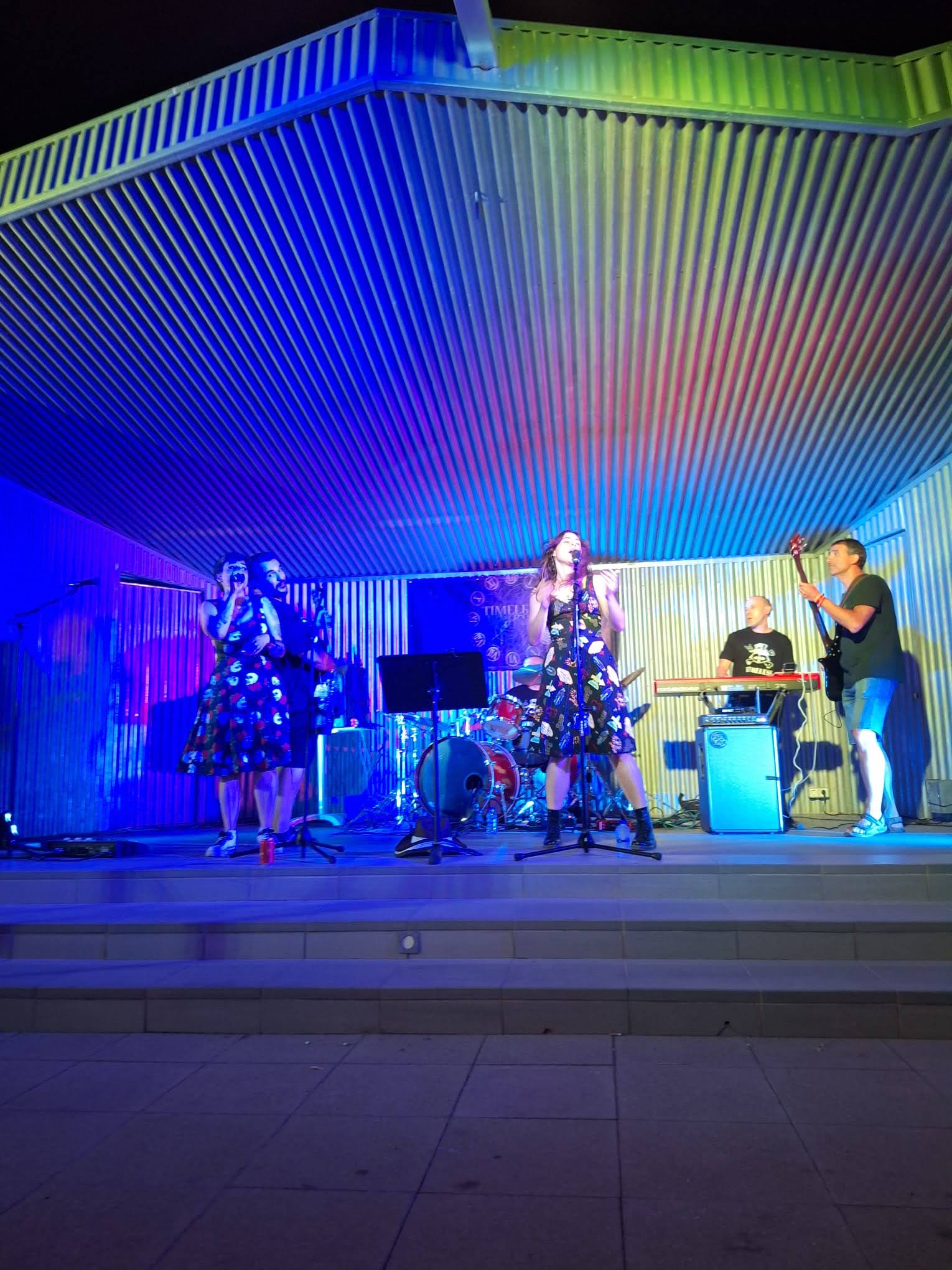 Timeless-Concert de versions