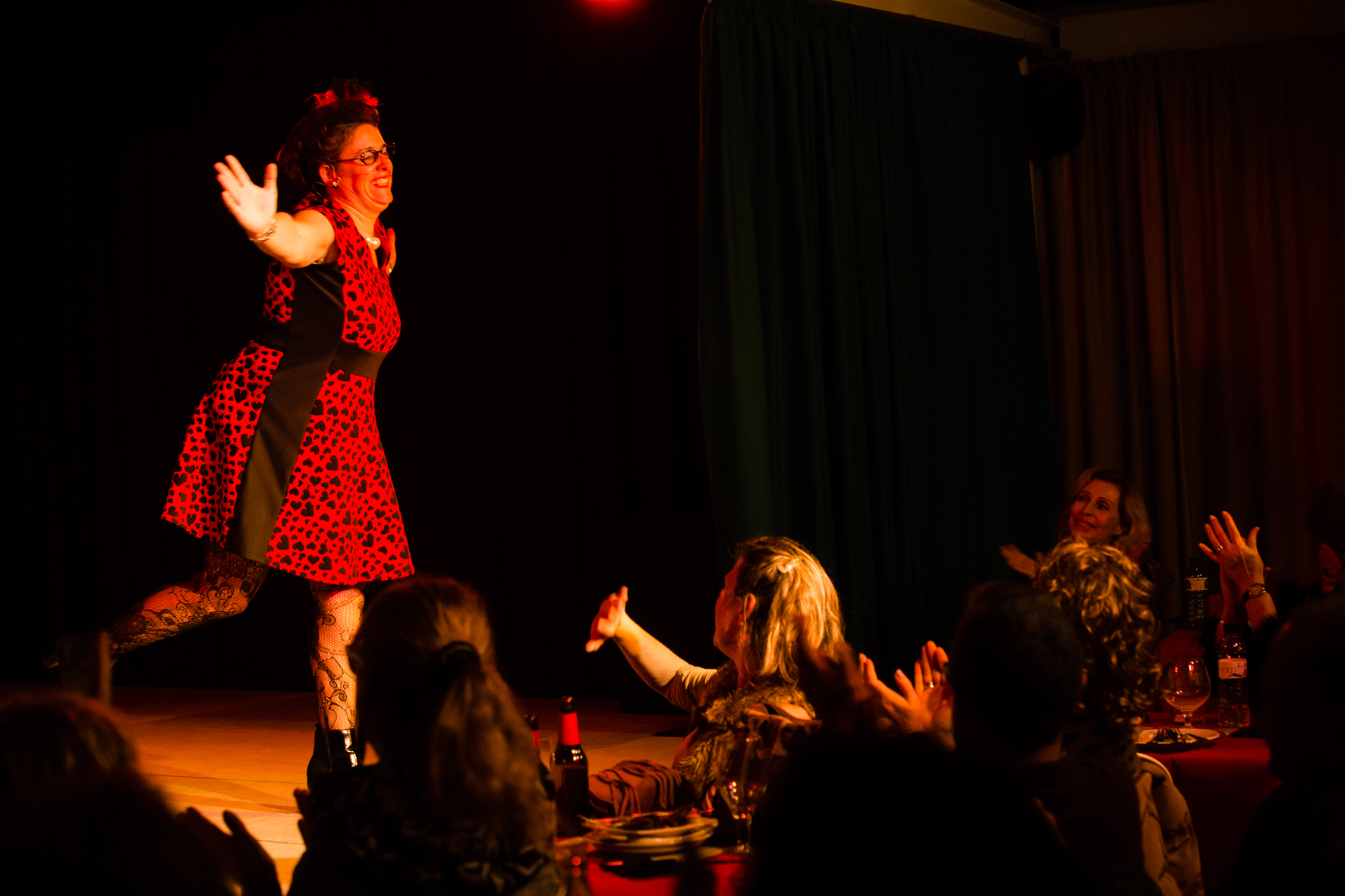 ClinClonClown-Swellen's Taper Sex