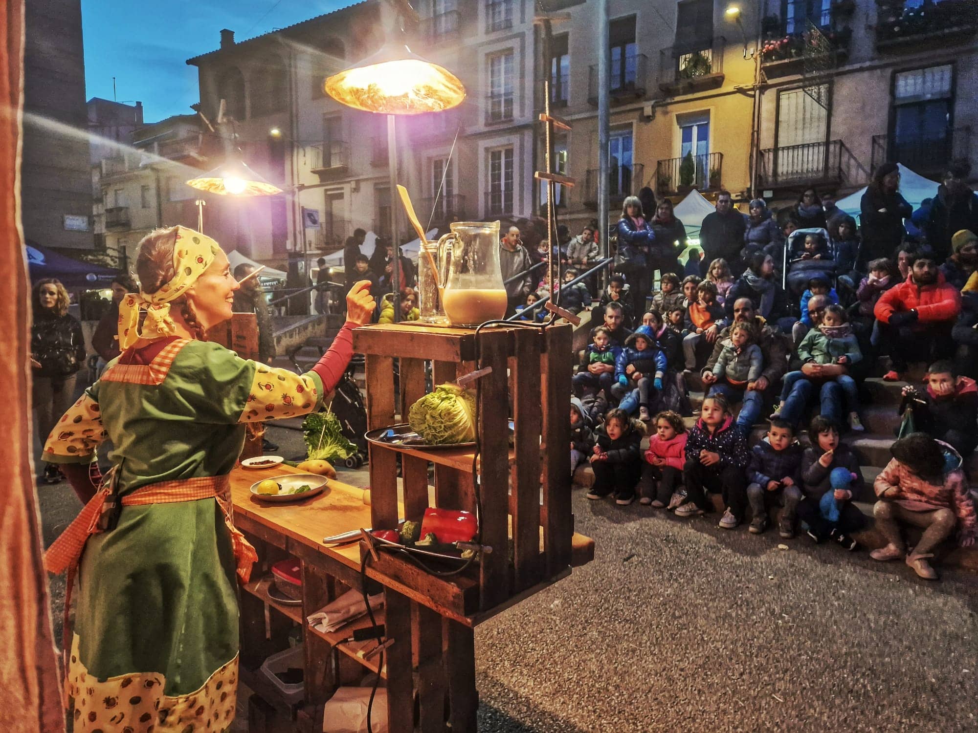 Tulasi Teatre-La màgia dels aliments: titelles a punt per menjar