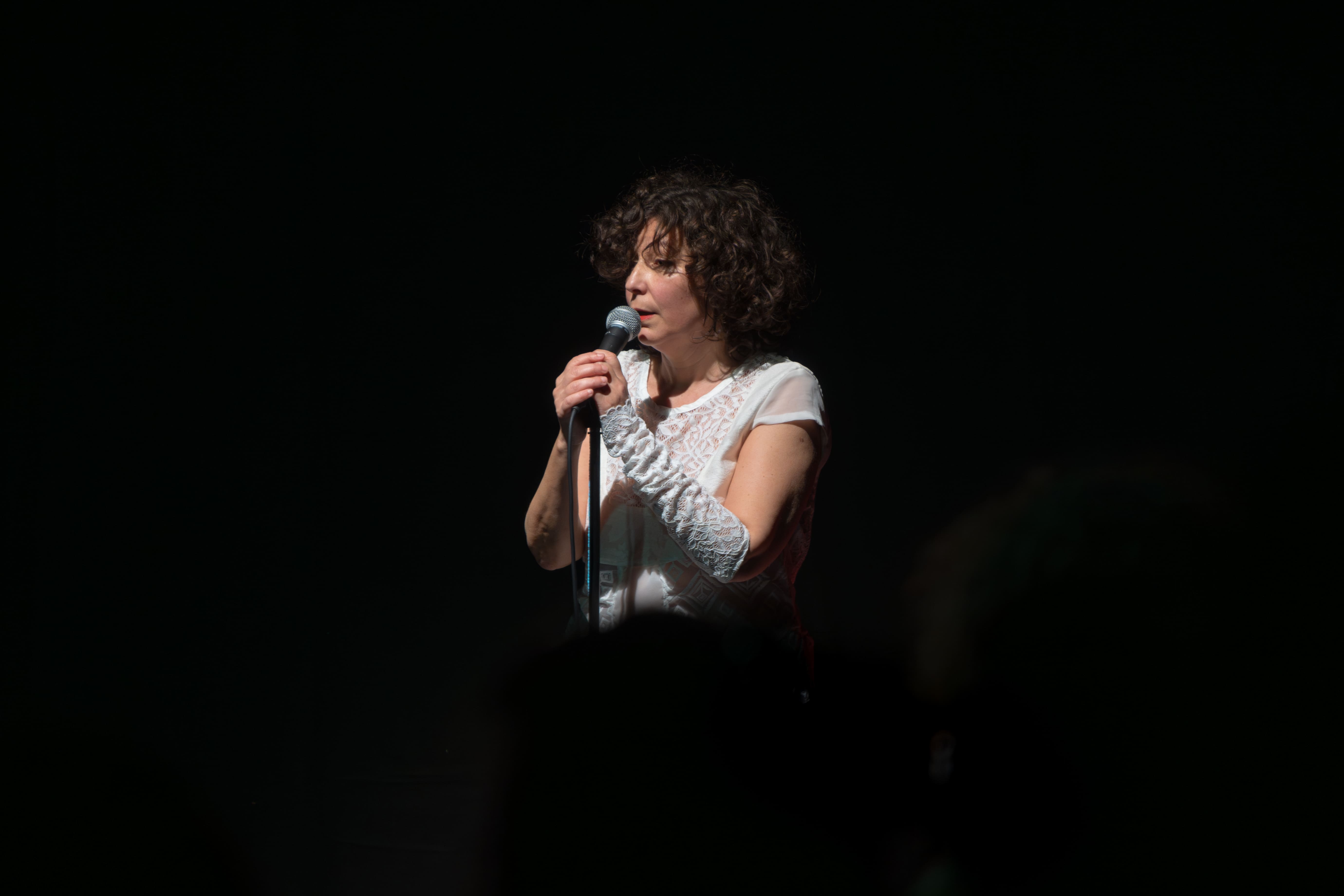 Las Miradas Compartidas-(h)ovo. Retaule d'una dona sense òvuls