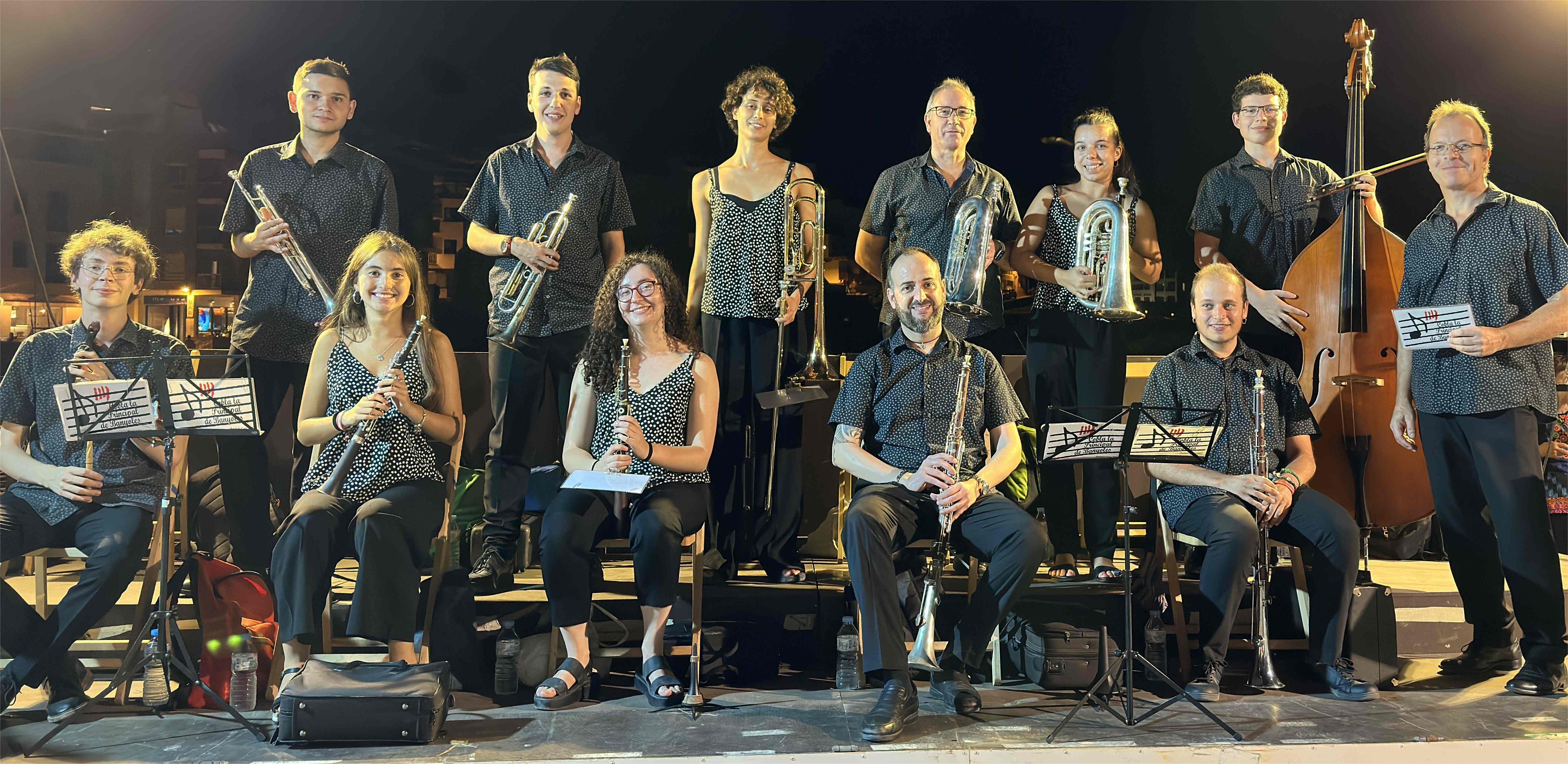 Cobla La Principal de Banyoles-Audicions de sardanes, oficis, cercaviles i balls vuitcentistes