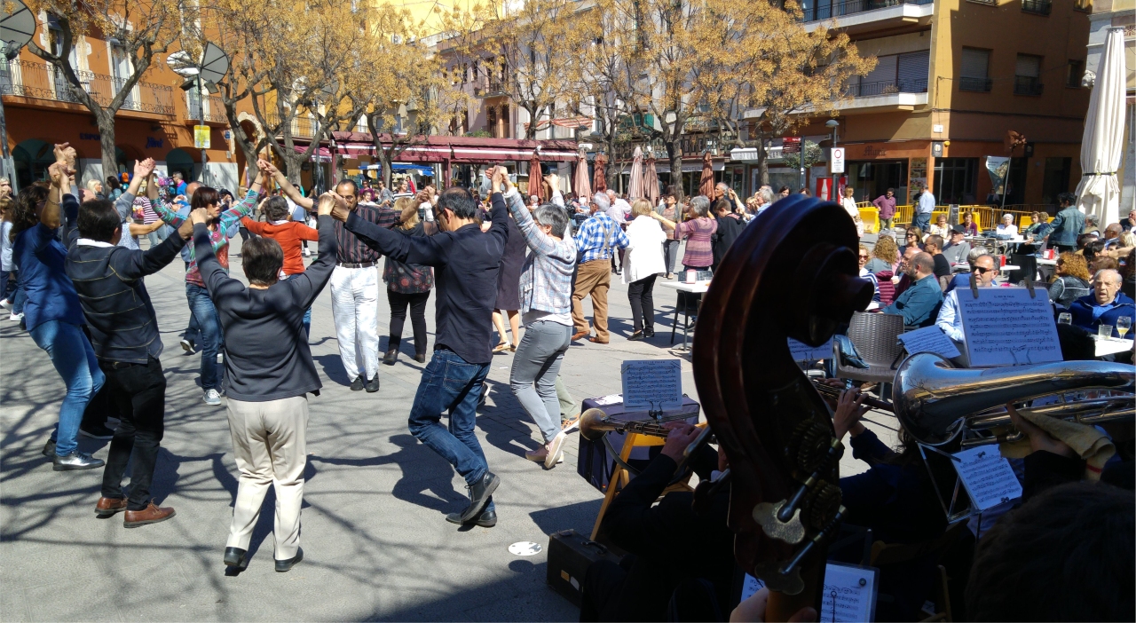 Cobla La Principal de Banyoles-Audicions de sardanes, oficis, cercaviles i balls vuitcentistes