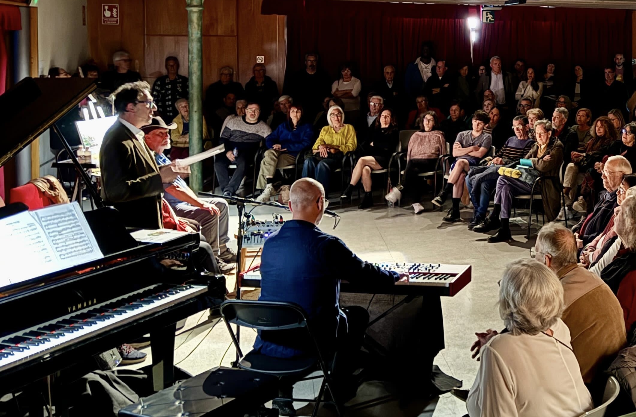 Alquímia Musical-Blau entre els arbres