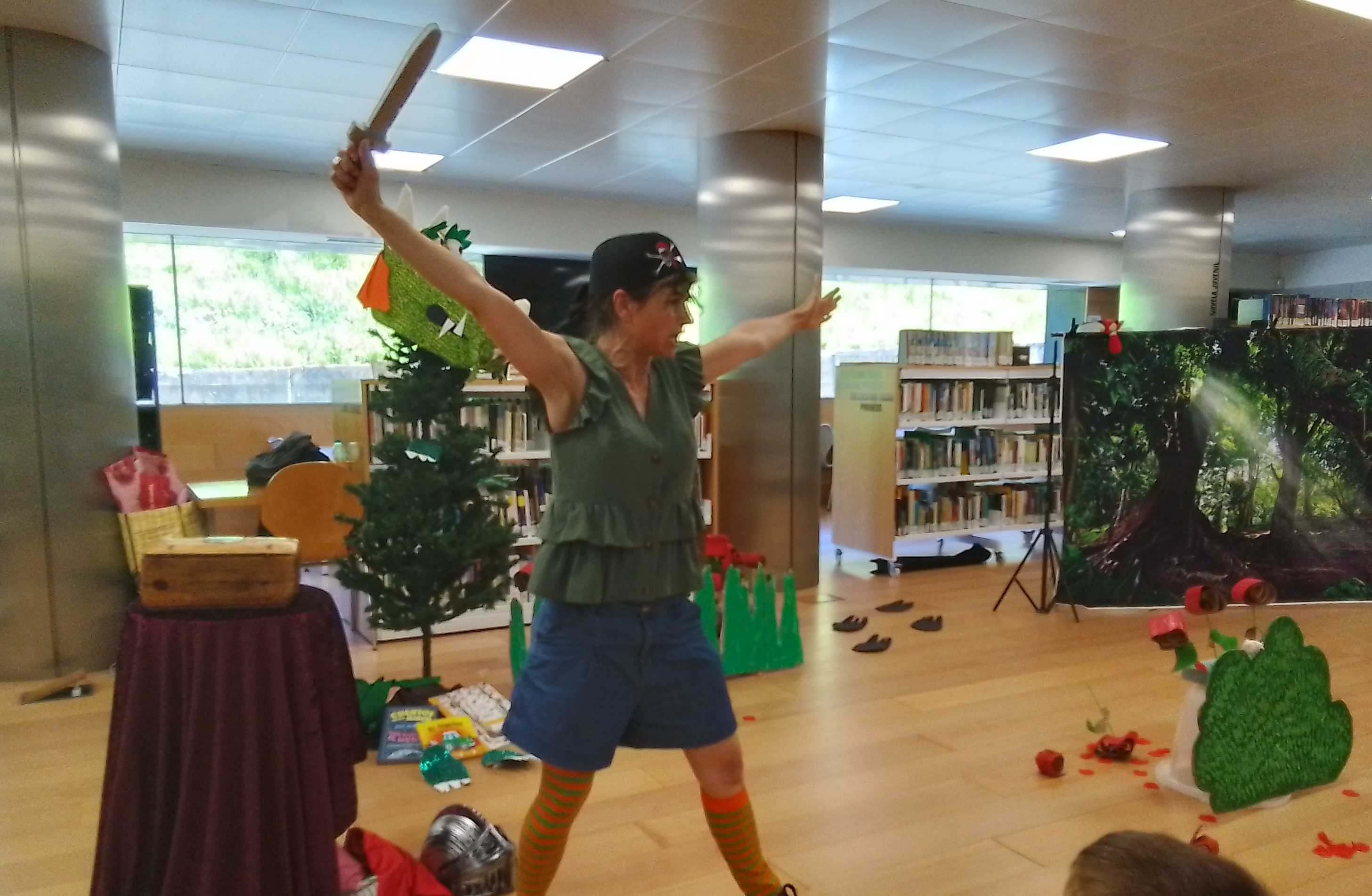 La Formigueta Curiosa-El cas del roba-roses