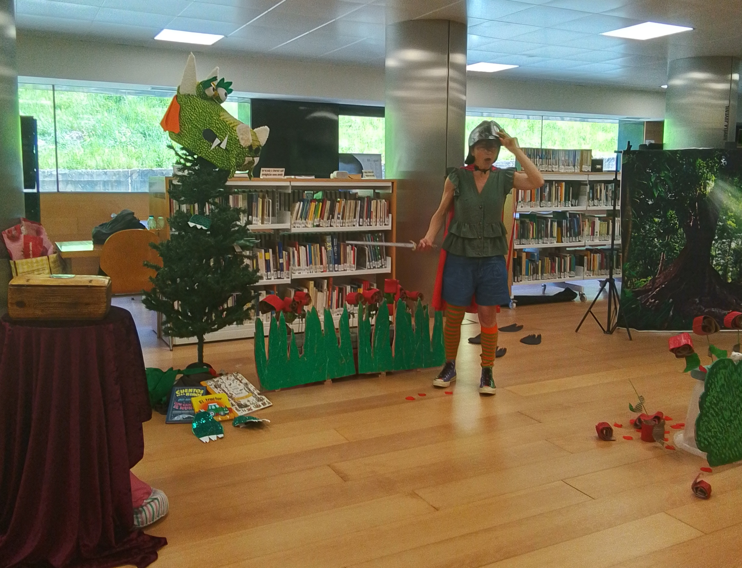 La Formigueta Curiosa-El cas del roba-roses