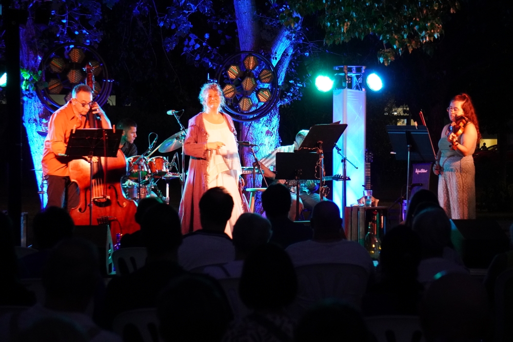 MHelena-Deserta el fosc