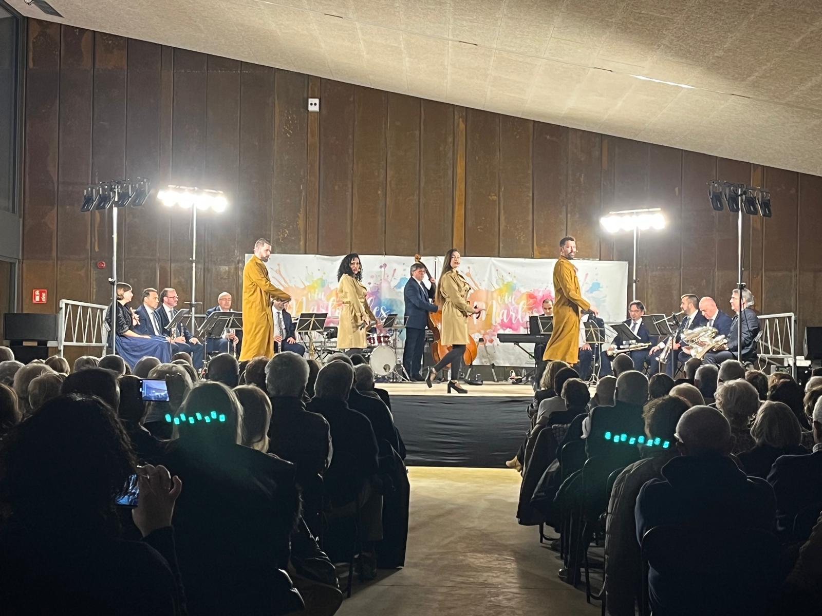 Cobla Selvatana-Sardanes al teatre