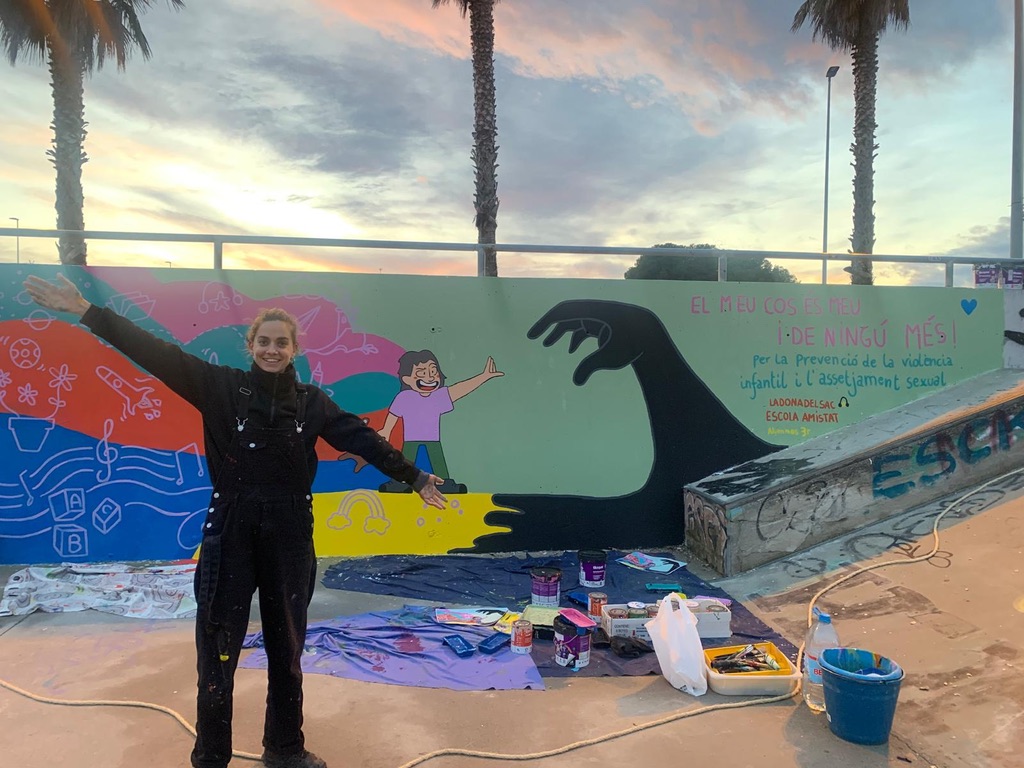 La Dona del Sac-Mural col·lectiu - Pintarem el Món «Estimem les diferències»