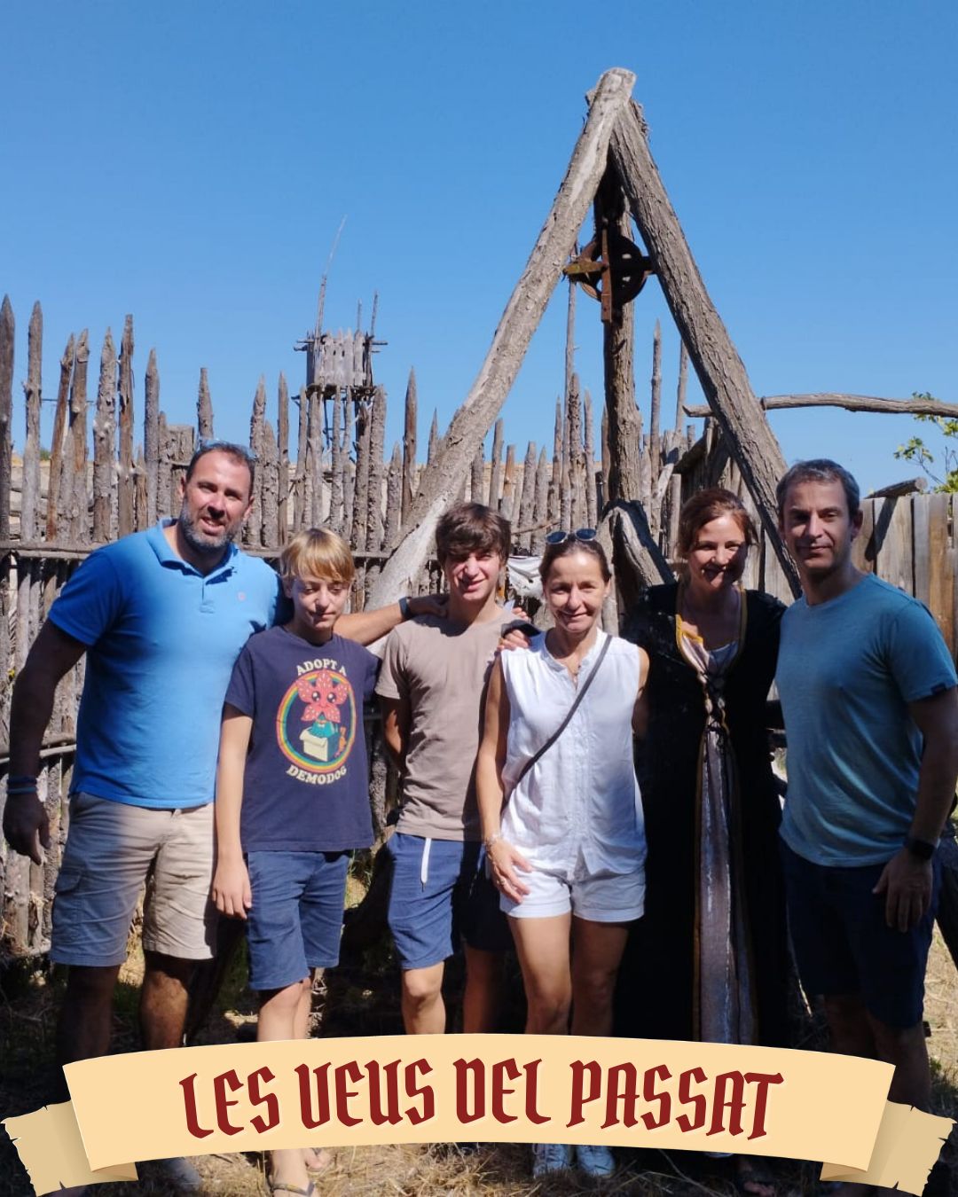 Customazed, Escapes & Stories-Les veus del passat