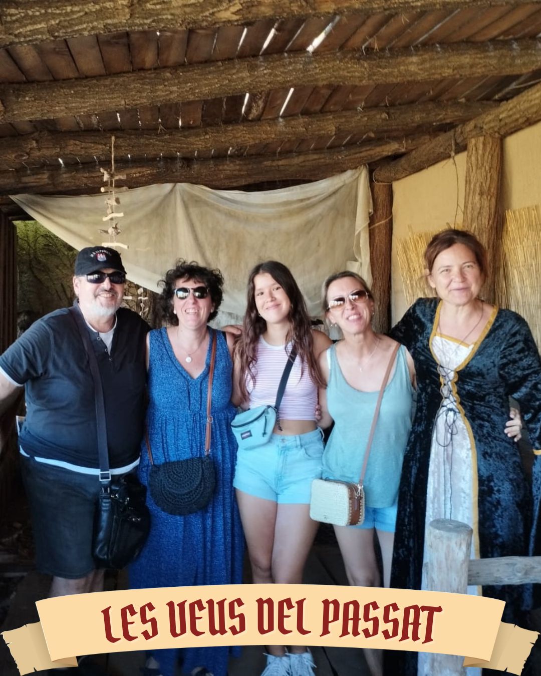 Customazed, Escapes & Stories-Les veus del passat