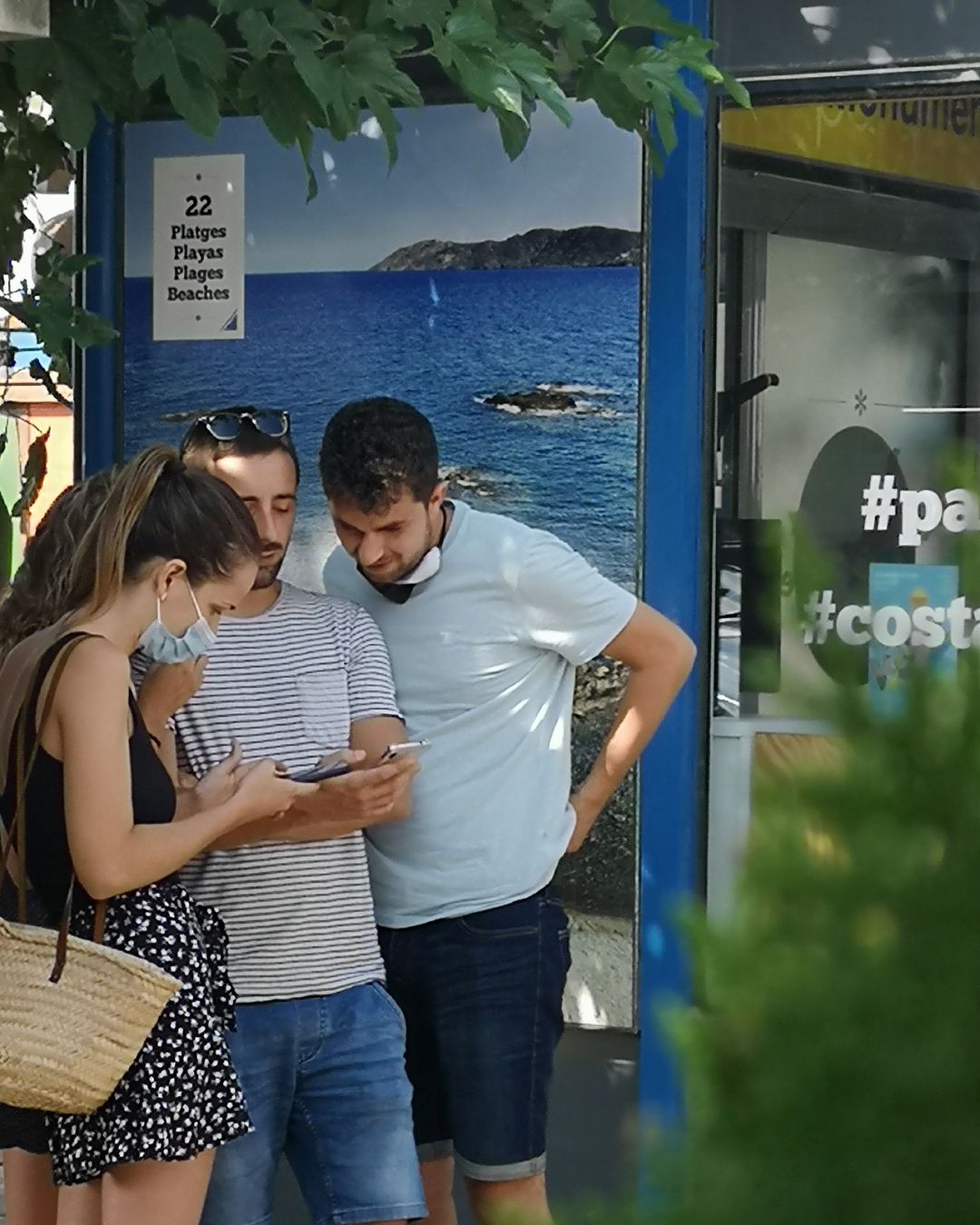 Customazed, Escapes & Stories-EscAPPe