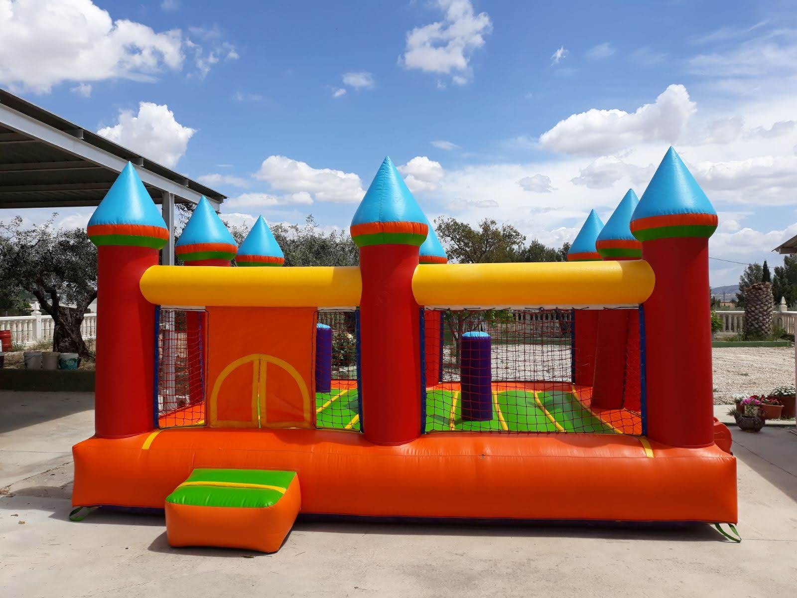 Diverfesta-Inflables: juga, salta i riu