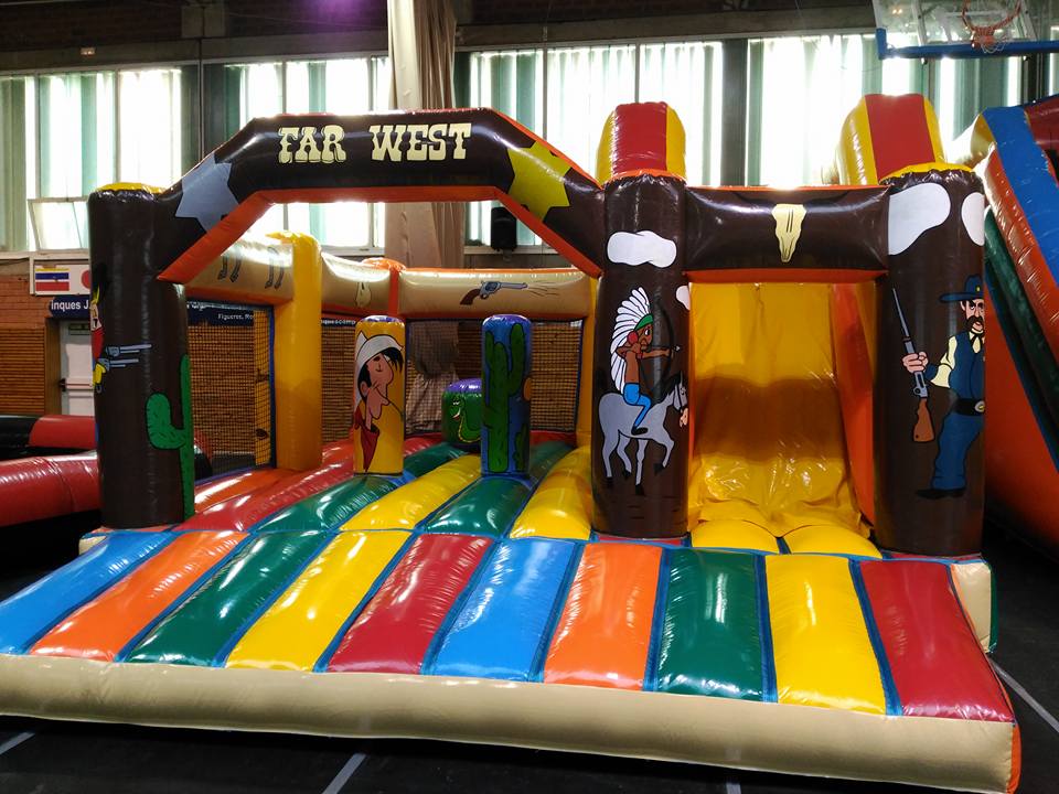 Diverfesta-Inflables: juga, salta i riu