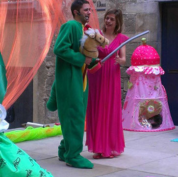 La Minúscula-La llegenda de sant Jordi (explicada al sant Jordi despistat)