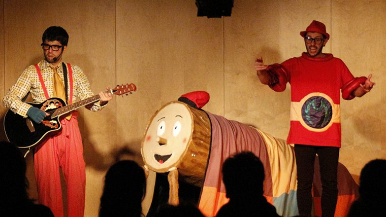 La Minúscula-Caga, tió, contes i animació