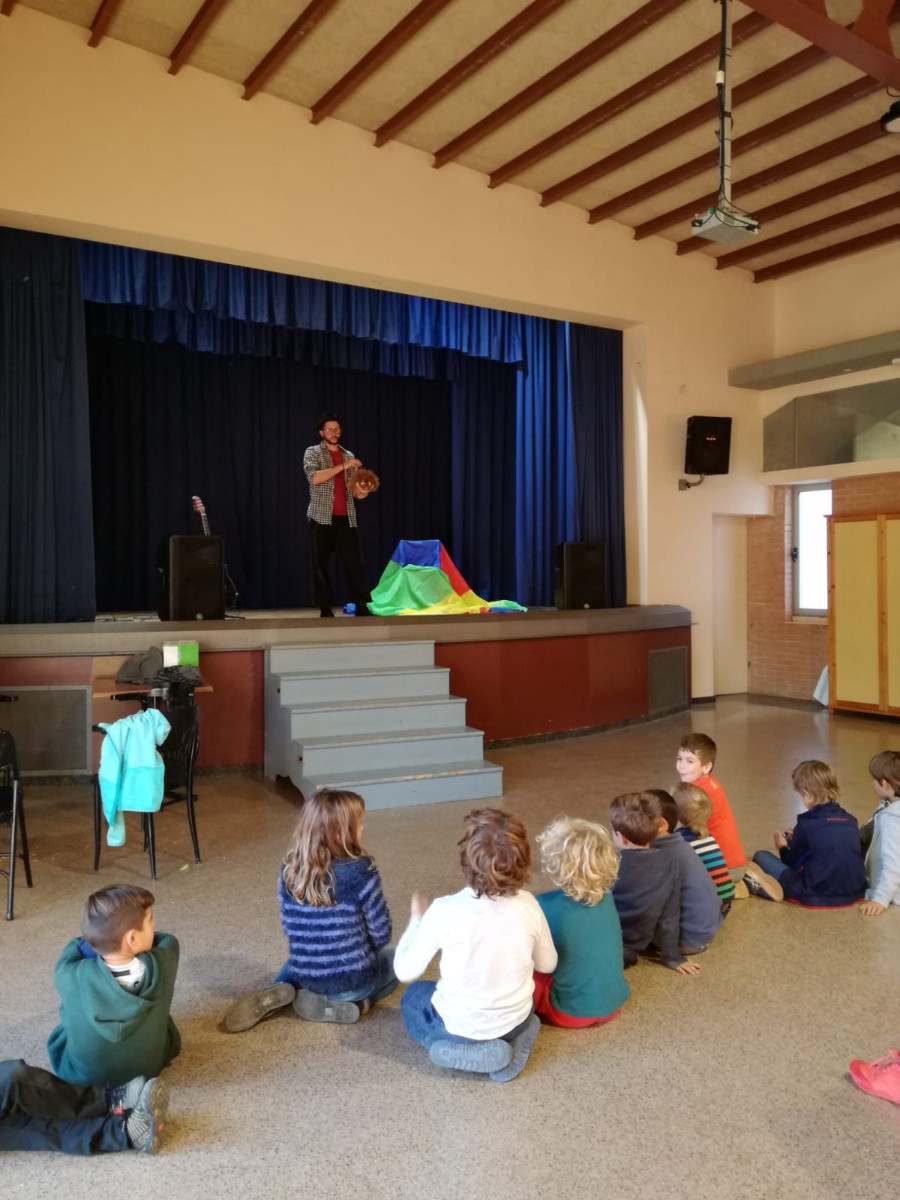 La Minúscula-Contes de temporada: Carnestoltes, Pasqua, Sant Jordi, estiu, tardor, Halloween, Nadal i primavera