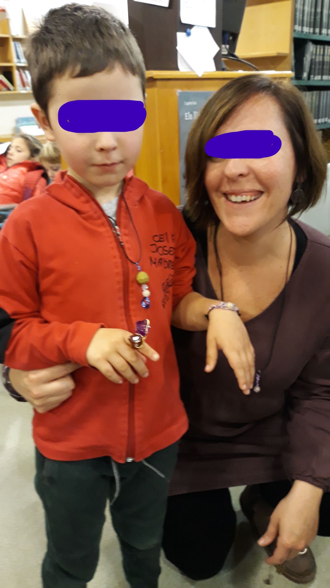 Tacte Joiers-Fem joies d’alumini de colors