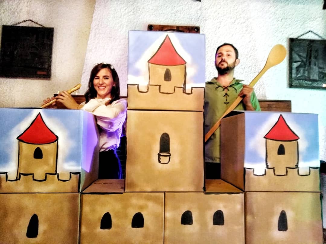 La Minúscula-Contes al castell. Biblionadons 