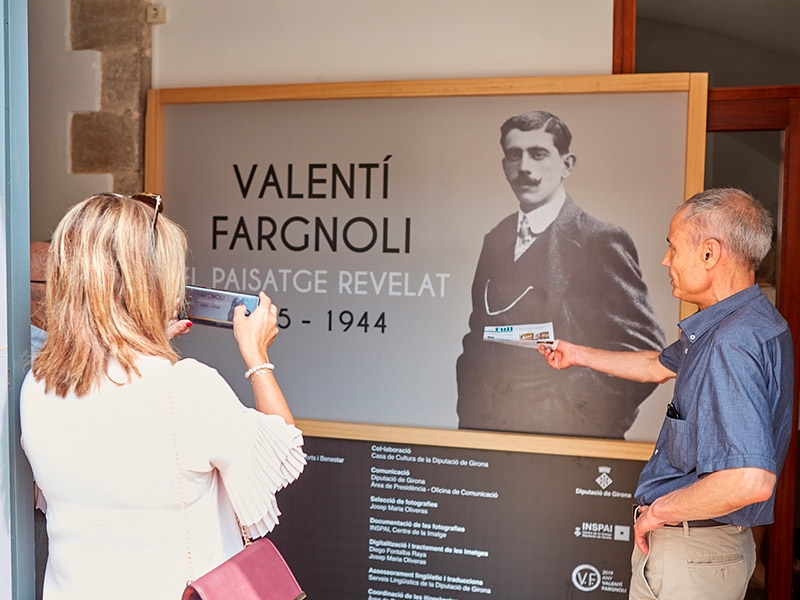 Foto 6: L'exposició «Valentí Fargnoli. El paisatge revelat» s'inaugura a Amer