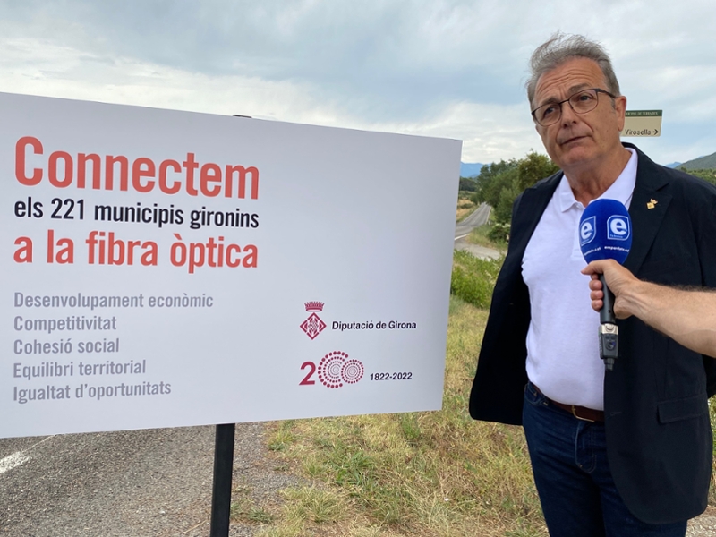 Foto 2: La Diputació de Girona invertirà 5,7 milions d'euros fins a final del 2023 per desplegar la fibra òptica a la demarca