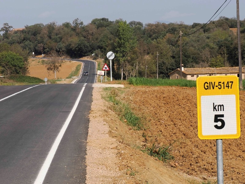 Foto 3: Inaugurades les obres d'ampliació i millora d'un tram d'1,7 quilòmetres de la carretera entre Camós i la cruïlla de C