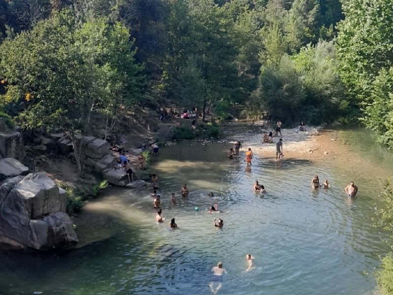 Foto 2 : Els informadors ambientals atenen gairebé 90.000 visitants als gorgs i espais fluvials gironins entre juliol i setemb