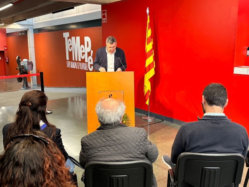 Foto 2: El president, Miquel Noguer, participa en la 21a edició de la lectura continuada de l'obra de Josep Pla, a Palafrugel
