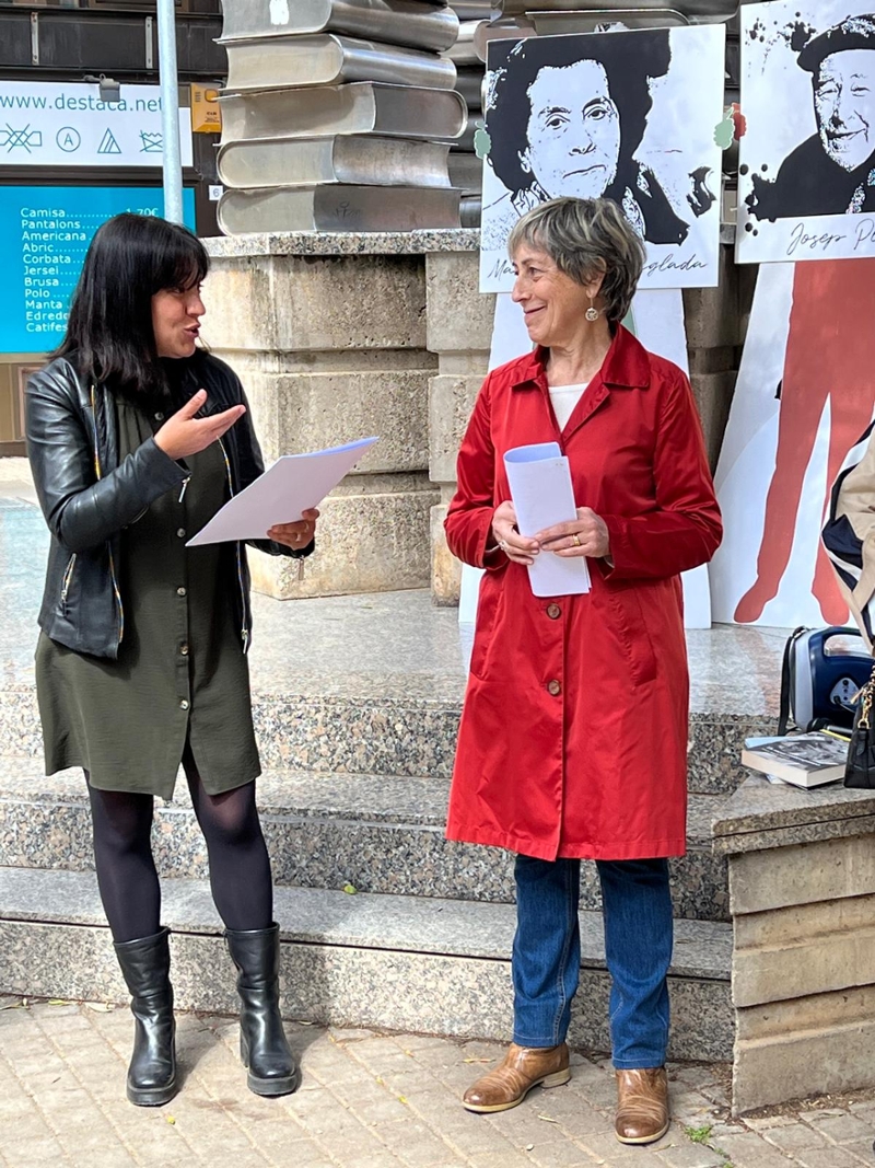 Foto 3 : Acte en memòria de Josep Pla i Maria Àngels Anglada organitzat pels Amics de la UNESCO de Girona
