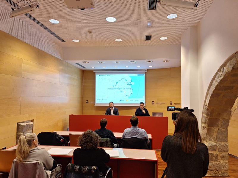 Foto 4: El nou planificador de rutes del Consorci de les Vies Verdes de Girona permet visualitzar tota la xarxa i crear rutes